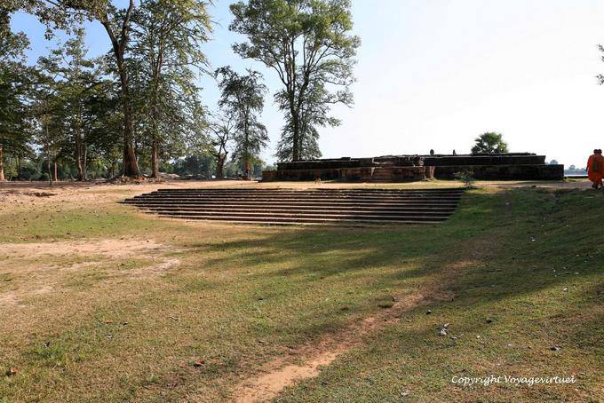 Resto do templo Srah Srang desaparecido, Angkor, Camboja