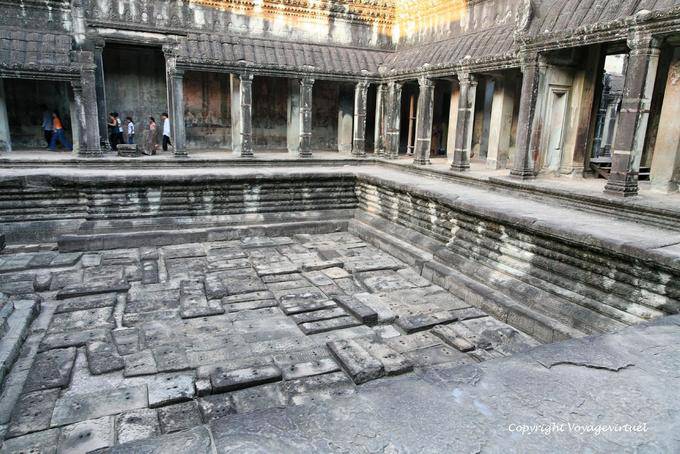 Bacias Claustro no centro do templo, Angkor Wat, Angkor, Camboja