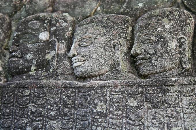 Budista lidera Bayon Angkor Thom, Angkor, Camboja