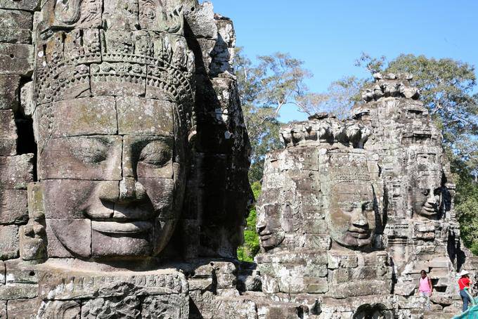 Sorrindo cabeça monumental, Bayon, Angkor Thom, Angkor, Camboja