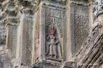 Aspara cabeça vermelha em uma das torres, Angkor Wat, Camboja.
