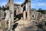 Estátuas ao ar livre Bayon, Angkor Thom, Camboja.