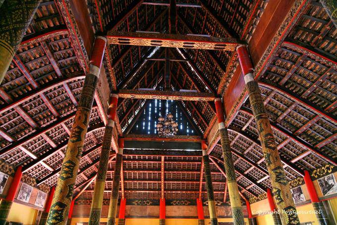 Arquitetura de interiores do pagode do século 19, Roka Kandal Kracheh (Kratie) - Camboja