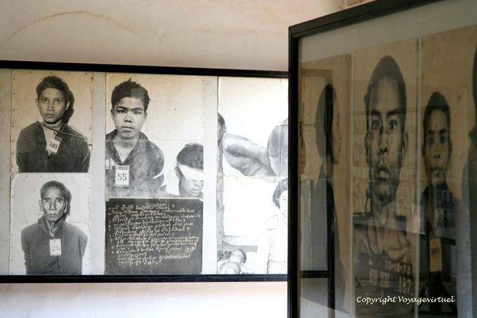 Os supostos opositores do regime do Khmer Vermelho presos em Tuol Sleng, em Phnom Penh - Camboja
