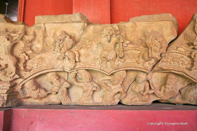 Friso esculpido, Museu Nacional, Phnom Penh - Camboja