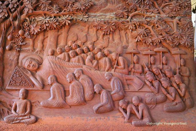 Talha, Buda reclinado prestes a entrar parinirvana, Wat Preah Keo, Phnom Penh - Camboja