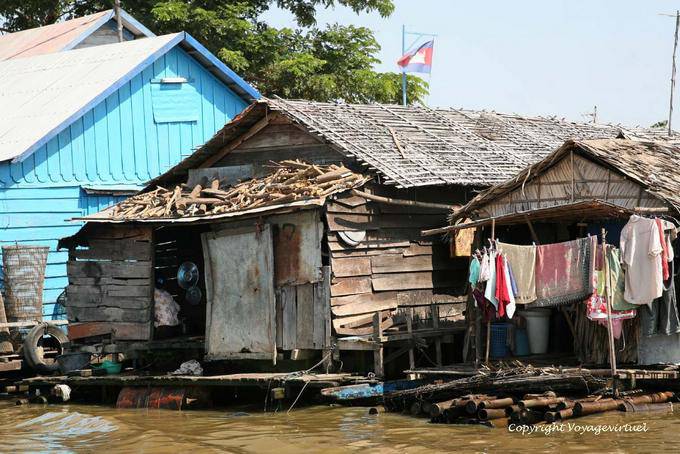 Muitas pessoas vivem na miséria, Tonle Sap - Camboja