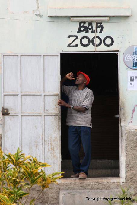 Santiago, Tarrafal, no bar - Cabo Verde