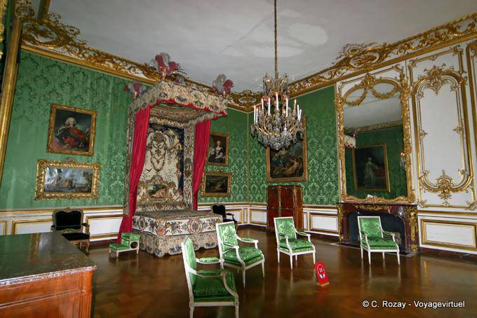 Quarto e cama da Dolphin, Palácio de Versalhes