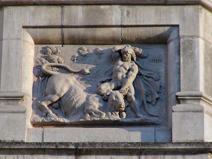 Trabalhos de Hércules, Hércules e do Touro de Creta, Blois, França.