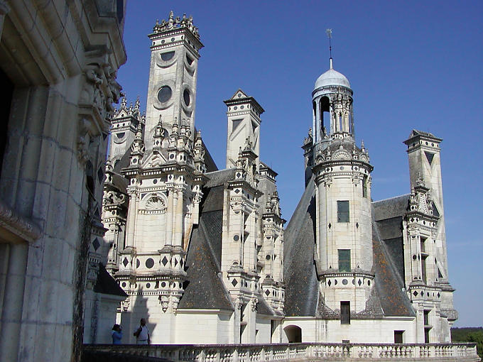 Torres, chaminés e águas-furtadas, Chambord, França.
