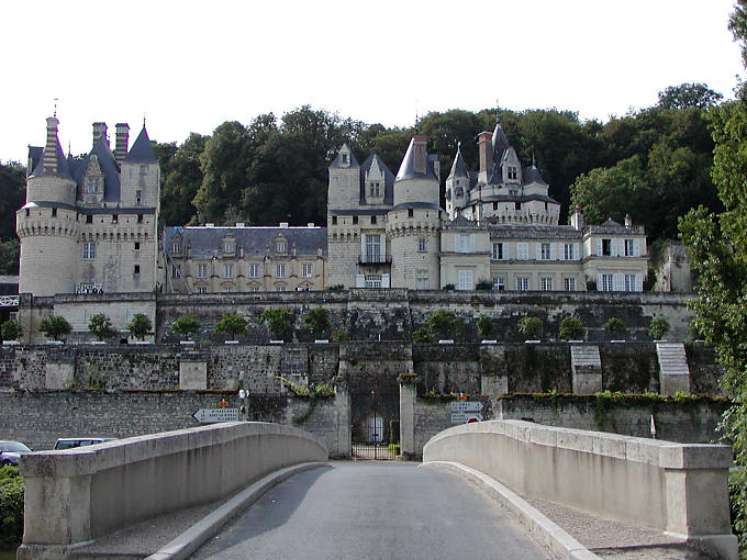 Ponte sobre o Indre, Château d'Ussé, França.