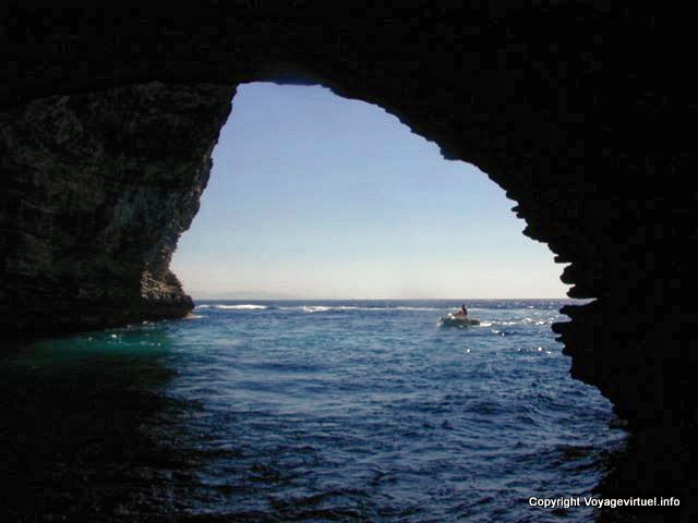 Caverna Sdragonato, Bonifacio, Corsica