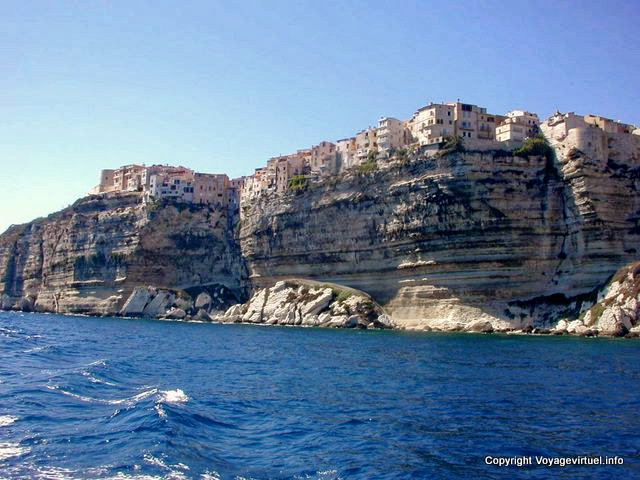 Bonifacio, outro ponto de vista das falésias, Corsica