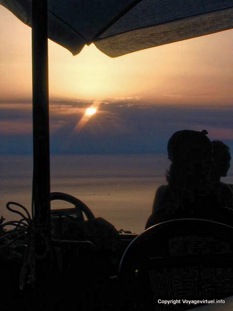 Sombras da Córsega, Córsega
