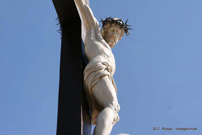 Avignon, Notre Dame des Doms, a luz de Cristo para a coroa de espinhos em sua cruz, Provença, França