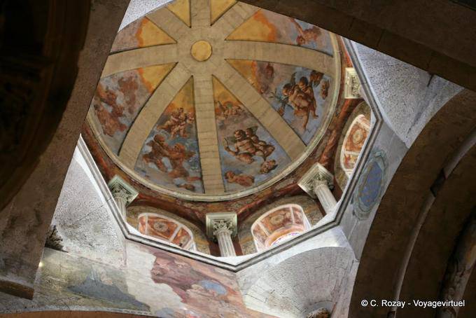 Coro Lantern, Notre Dame des Doms, Avignon, Provença, França