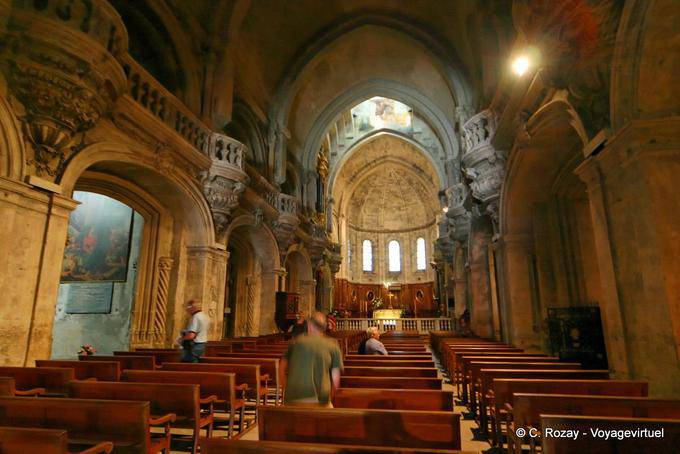 Avignon, Notre Dame des Doms, visão geral da nave e coro, Provença, França