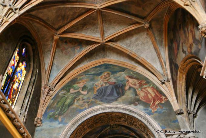 Mural e teto da capela maior, no lado norte da nave, Notre Dame des Doms, Avignon, Provença, França