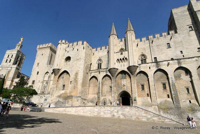 O Palais des Papes, vista geral do exterior, Avignon, Provença, França