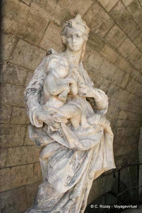 Virgem eo Menino na capela inferior, Saint-Benezet Bridge, Avignon, Provença, França