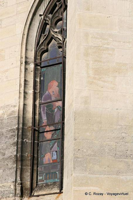 Manchado visto de fora, Collegiate St. Agricola, Avignon, Provença, França