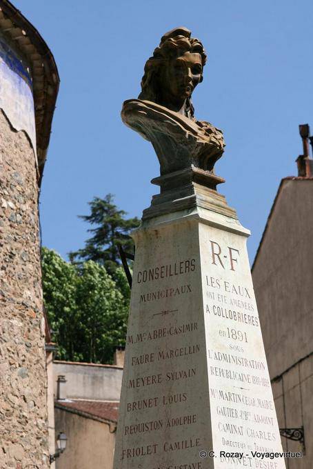 Estátua Collobrières à República, Provença, França