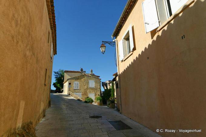 Gassin, rue inclinada Saint Laurent, Provença, França
