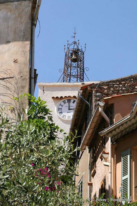 Grimaud, a vista de relógio do Campanile, Provença, França