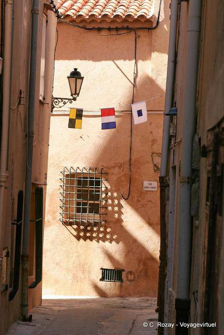 Saint-Tropez, prisioneiro sombra Street Spirit, Provença, França
