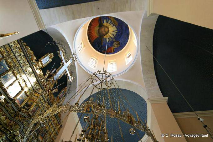 Agia Triada pintado cúpula da igreja - Creta, Grécia