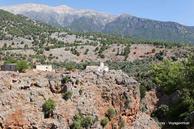 Vista da Ponte americana Aradena - Creta, Grécia
