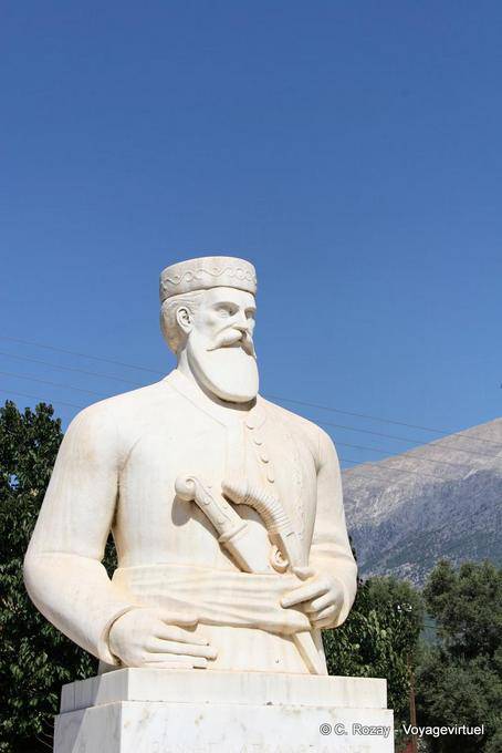 Anopolis Estátua da Daskalogiannis - Creta, Grécia