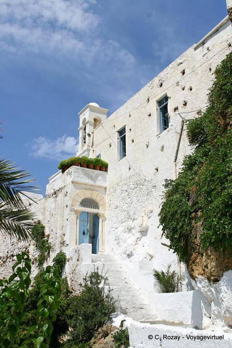 Os passos de onde o nome do mosteiro de Chryssoskalitissa (Inachorio) - Creta, Grécia
