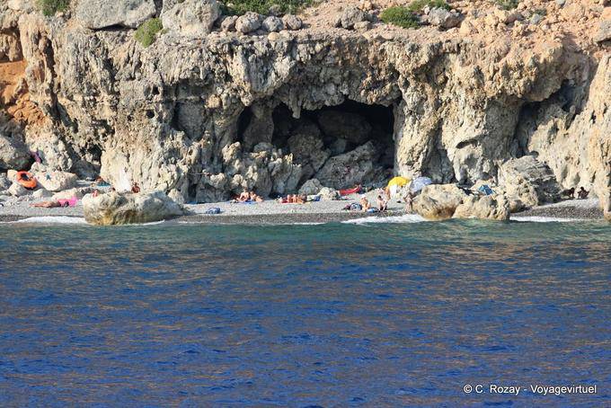 Pebble Beach a península caverna Loutro - Creta, Grécia