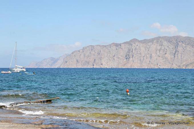 Cliffs leste de Sitia - Creta, Grécia