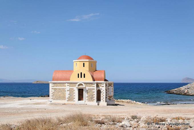 Igreja Ortodoxa Pahia Ammos pelo mar - Creta, Grécia