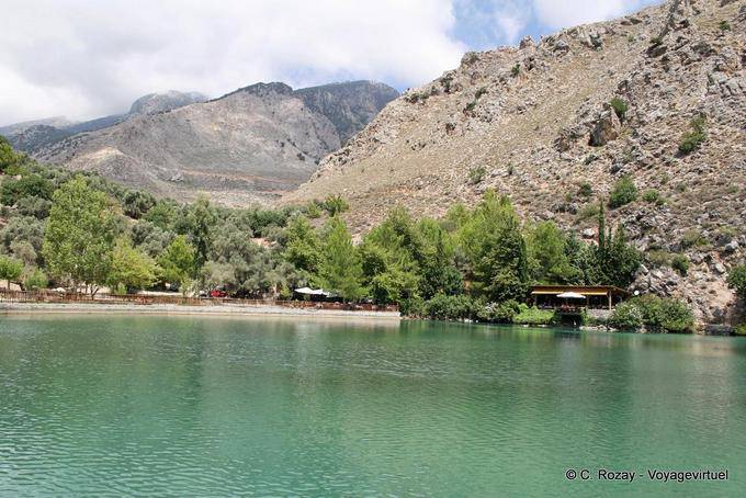 Zaros, Techniti Limni Volomos - Creta, Grécia