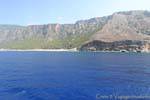 Montanhas Agia Roumeli no mar, Creta.