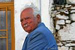 Olhar orgulhoso do planalto de Creta Lasithi, Creta.