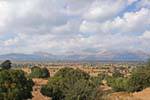 Panorama no planalto de Lassithi e da cadeia de Dikti, Creta.