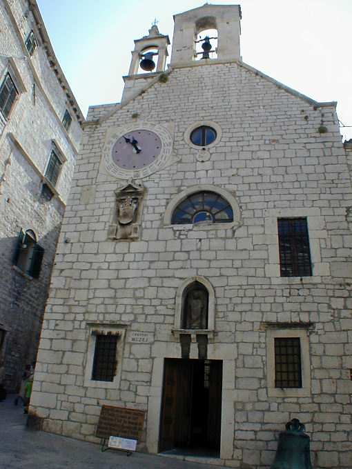 Relógio de 24 horas, St. Barbara (Sv Barbara) Sibenik, Croacia
