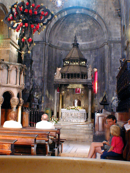 Altar da Catedral de Saint Laurent Trogir, Croacia