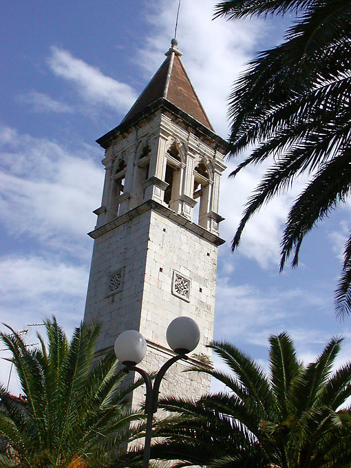 Uma das muitas torres da cidade de Trogir, Croacia