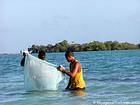 Saco de pesca de plástico antes de o Matica, Boca Chica, Rep. Dominicana.