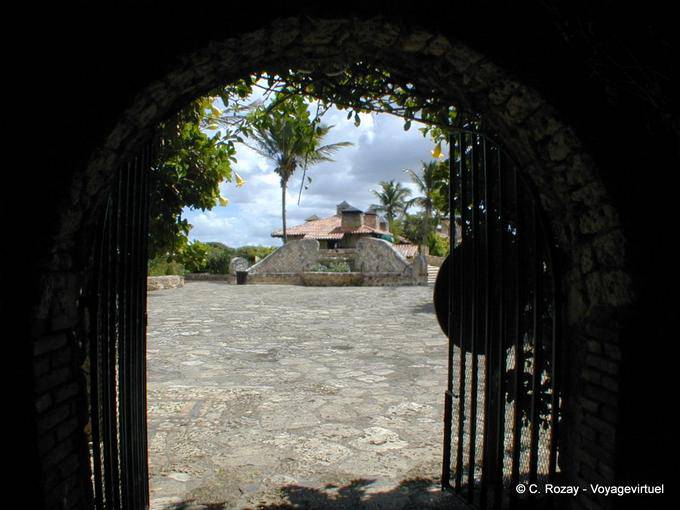 Plot inside view, Altos de Chavon, Rep. Dominicana