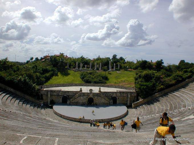 Anfiteatro 5000 pessoas em estilo romano, Altos de Chavon, Rep. Dominicana