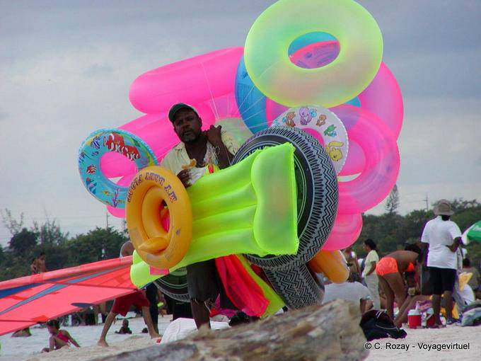 Mercador de praia colorido, Boca Chica, Rep. Dominicana