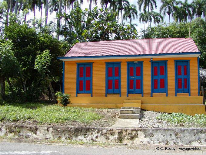 O hatchback de seleção, cores originais, Rep. Dominicana