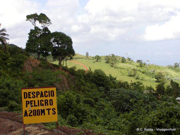 Despacio peligro no campo, El Seibo, Rep. Dominicana